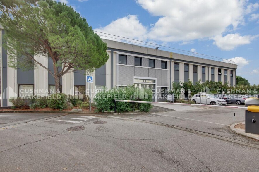 Chemin De La Bastide Blanche, Vitrolles for lease - Building Photo - Image 3 of 11