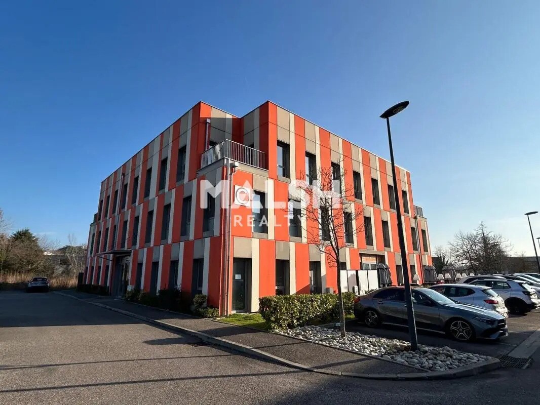 Office in Francheville for sale Building Photo- Image 1 of 17