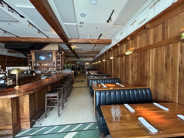 495 King St, Charleston, SC à vendre - Photo du bâtiment - Image 3 de 23