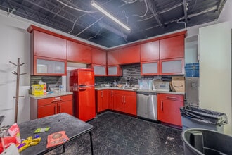 3401-3403 S Peoria Ave, Tulsa, OK for lease Interior Photo- Image 2 of 7