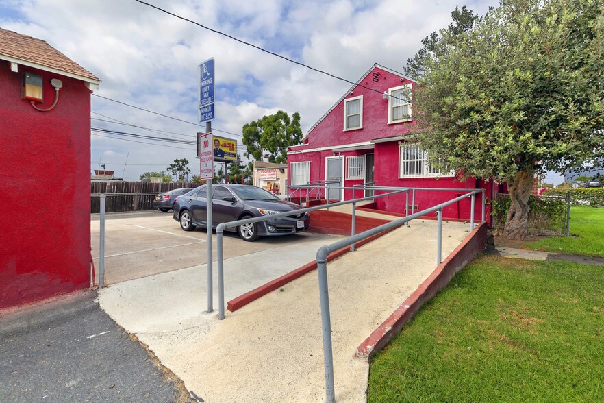 1202-1204 W 1st St, Santa Ana, CA à louer - Photo du bâtiment - Image 2 de 10