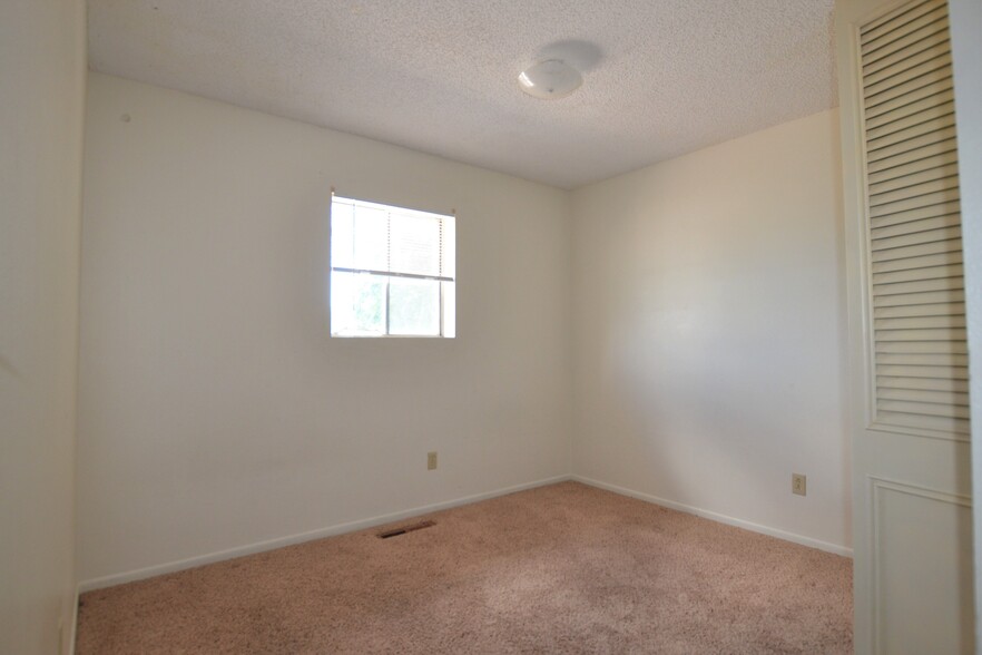 1532 N 15th St, Canon City, CO for sale - Interior Photo - Image 2 of 8