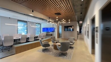 732 W Randolph St, Chicago, IL à louer - Vidéo sur l’inscription commerciale