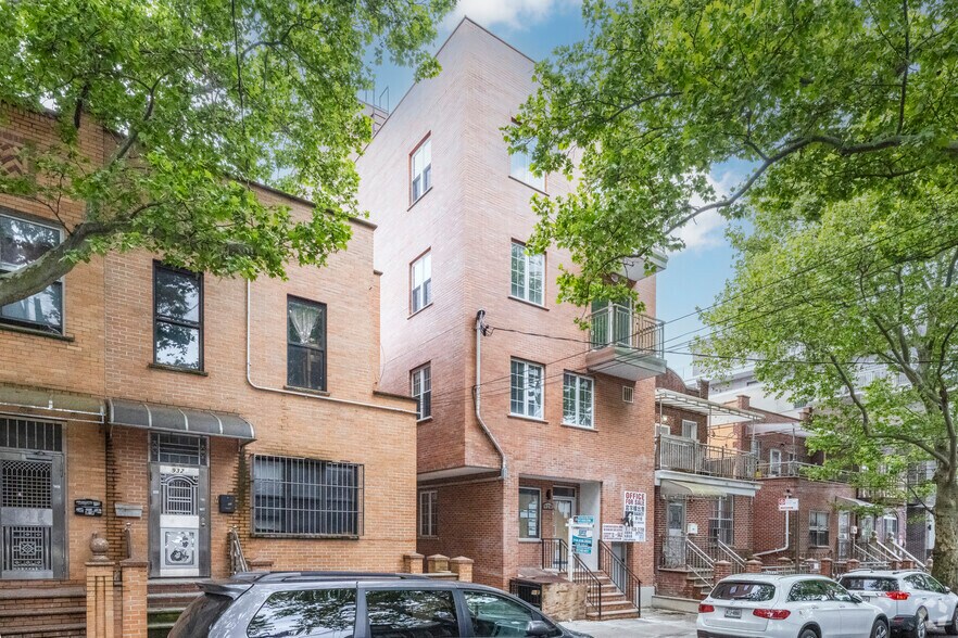 928 57th St, Brooklyn, NY à vendre - Photo principale - Image 1 de 6