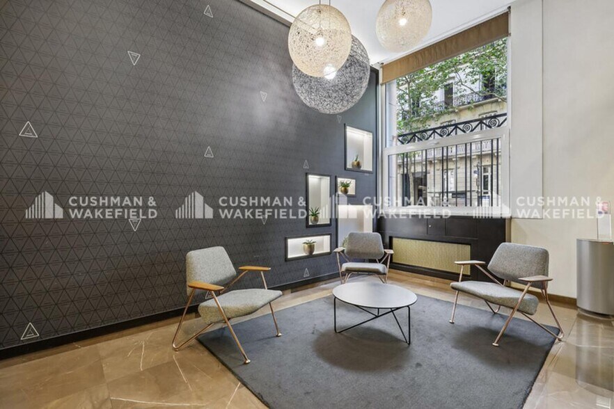 9 Avenue Percier, Paris for lease - Lobby - Image 3 of 5
