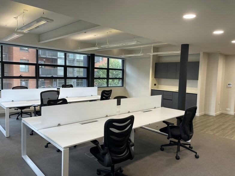 2 Commercial St, Manchester à louer - Photo du bâtiment - Image 2 de 7