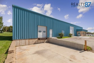 6325 7th Street Ct SW, Cedar Rapids, IA for lease Building Photo- Image 2 of 24
