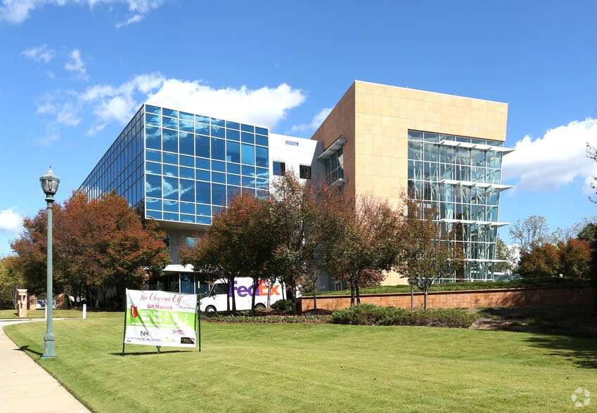 6285 Barfield Rd NE, Atlanta, GA for lease - Building Photo - Image 1 of 7