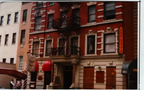 226 E 53rd St, New York, NY for sale - Building Photo - Image 2 of 3