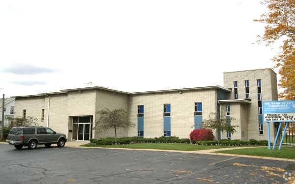 1149 Hilton Rd, Ferndale, MI à louer - Photo du bâtiment - Image 2 de 3