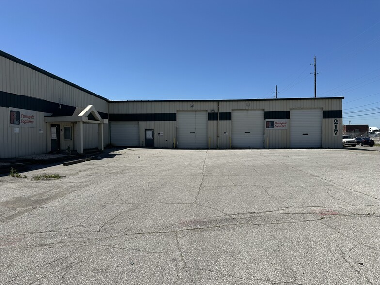 217 S Belmont Ave, Indianapolis, IN for lease - Building Photo - Image 2 of 27