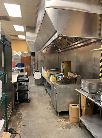 3924 Jr Prewitt Pky, Lake Ozark, MO à louer - Photo intérieure - Image 3 de 5