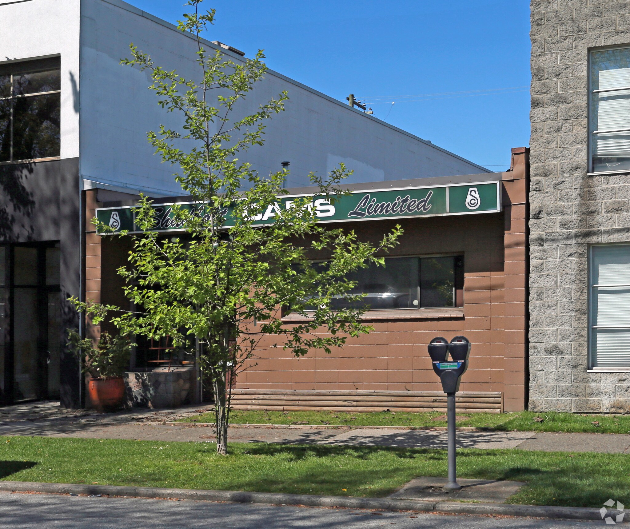 1713 W 5th Ave, Vancouver, BC for sale Primary Photo- Image 1 of 8