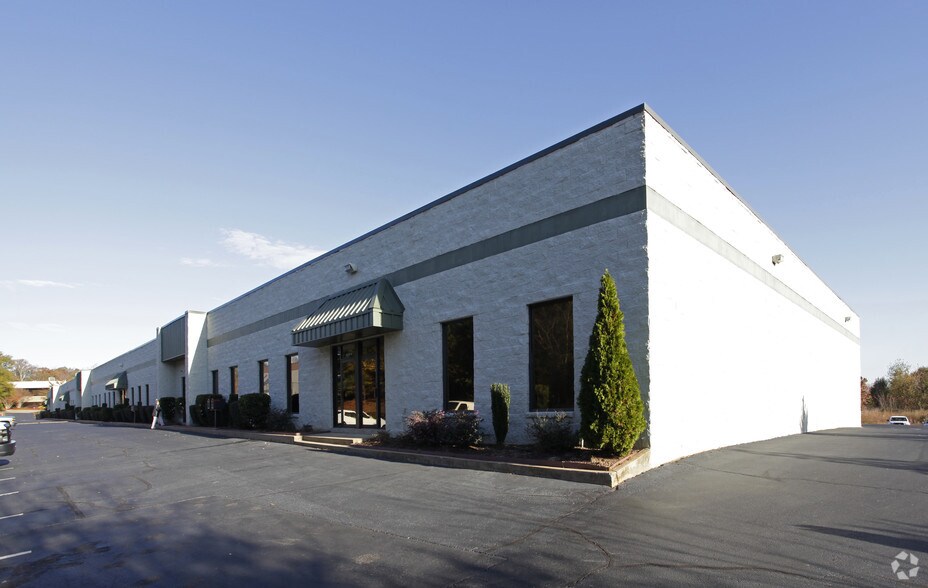 197 Ridgeview Center Dr, Duncan, SC à louer - Photo principale - Image 1 de 11
