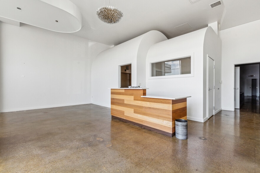 3409-3437 W 7th St, Fort Worth, TX for lease - Building Photo - Image 3 of 22