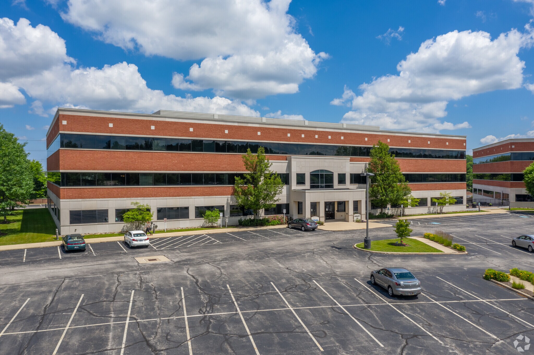 6085 Parkland Blvd, Mayfield Heights, OH for lease Building Photo- Image 1 of 6