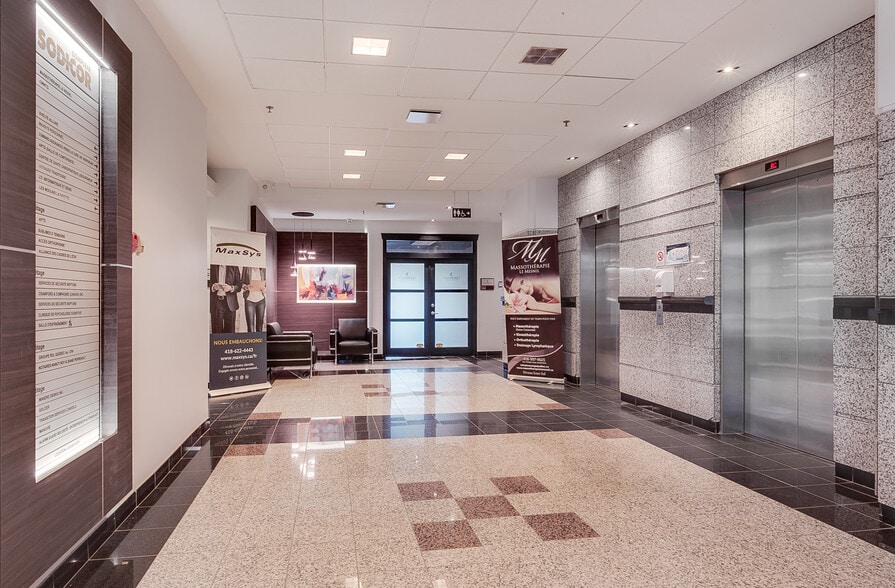 1305 Boul Lebourgneuf, Québec, QC for lease - Interior Photo - Image 3 of 6