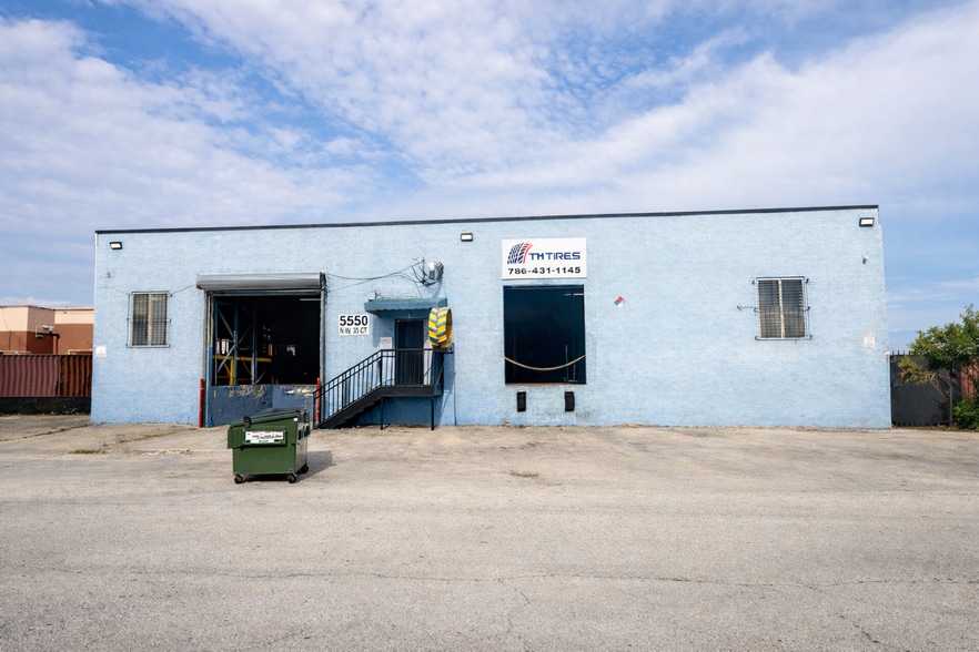 5550 NW 35th Ct, Miami, FL for lease - Building Photo - Image 2 of 21