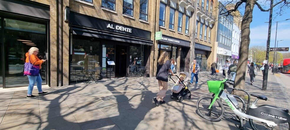 4A-7 Upper St, London for lease - Building Photo - Image 1 of 17