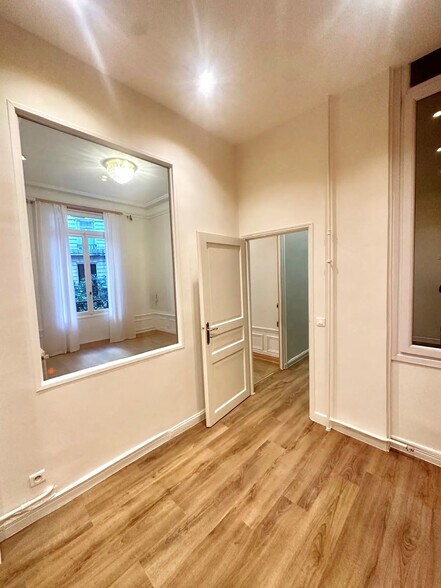 Bureau dans Paris à louer - Photo intérieure - Image 2 de 5