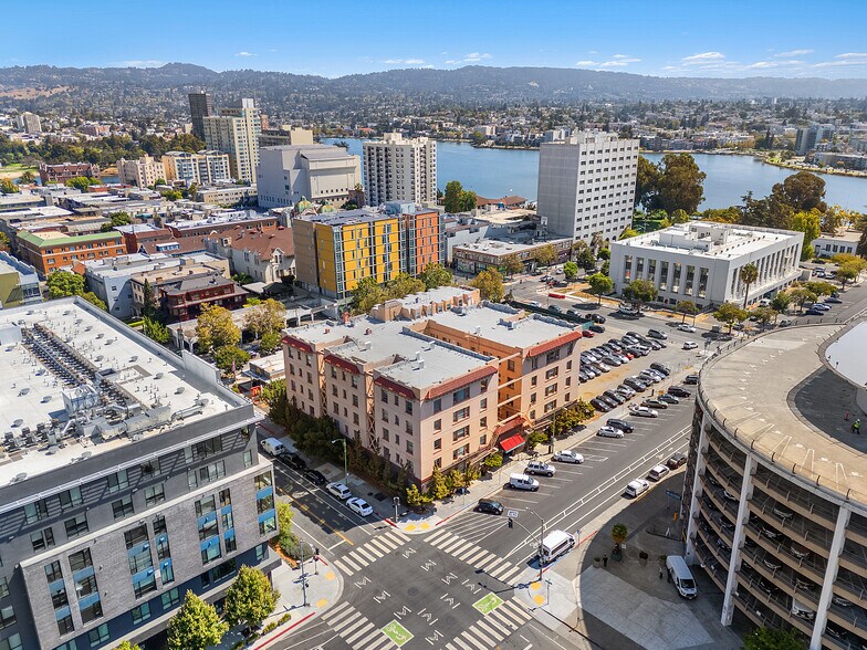 184 13th St, Oakland, CA à vendre - Photo du bâtiment - Image 2 de 22