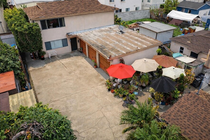 16813 Halldale Ave, Gardena, CA for sale - Building Photo - Image 3 of 17