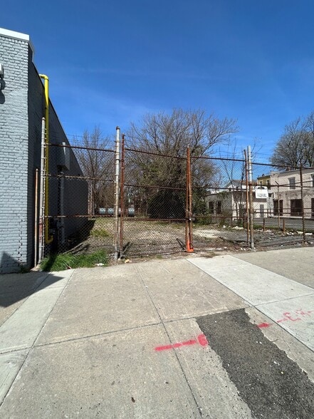 345 Ocean Ave, Jersey City, NJ à louer - Photo du bâtiment - Image 3 de 4