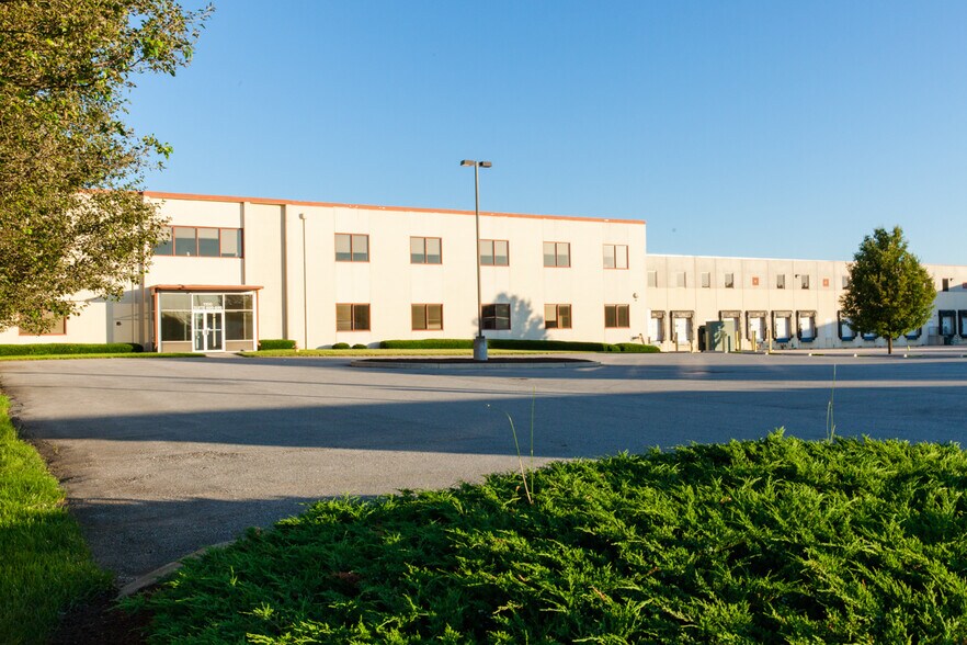 1100 N Sherman St, York, PA à louer - Photo du bâtiment - Image 1 de 8