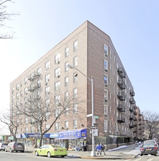 Plus de détails pour 4430 Macnish St, Elmhurst, NY - Bureau à louer