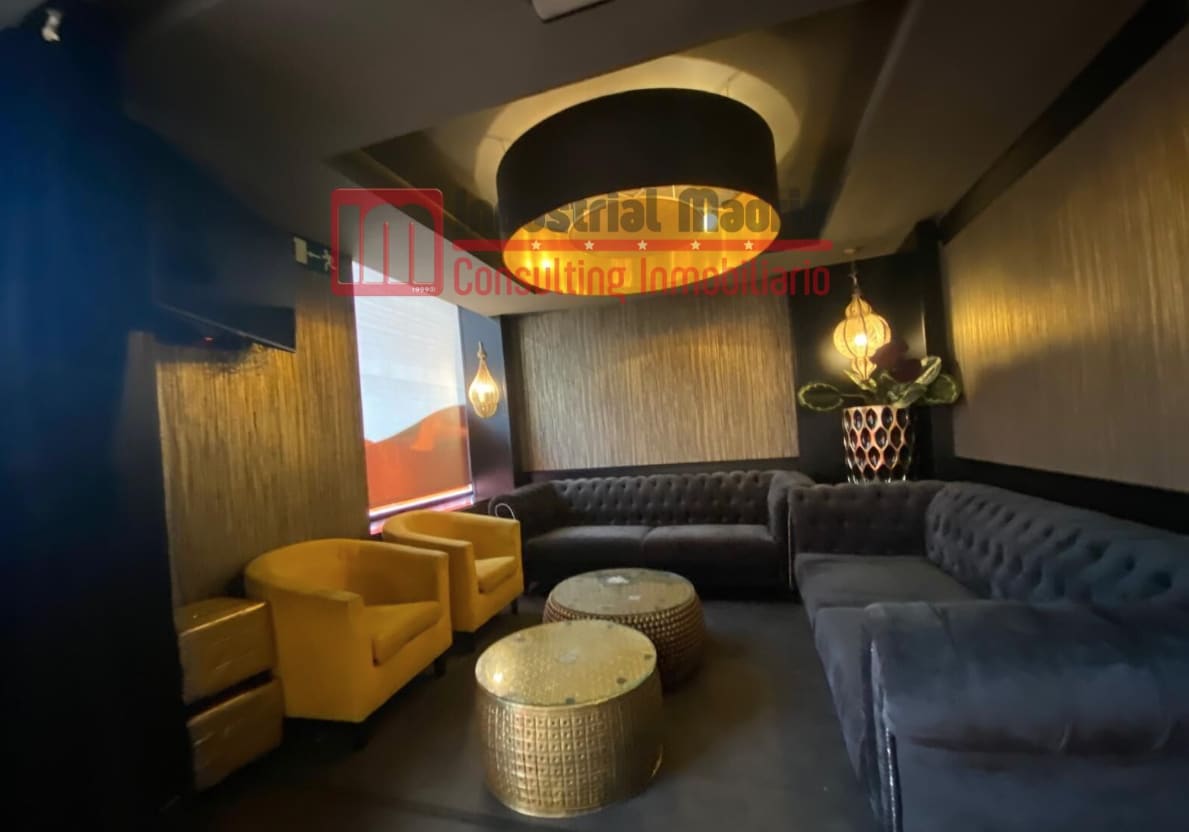 Madrid, MAD 28032 -  -  - Photo intérieure - Image 1 of 4