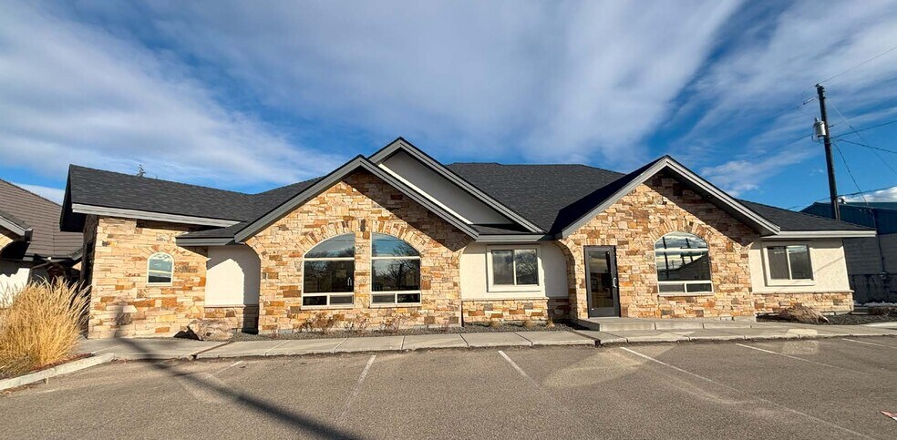 1800 N Whitley Dr, Fruitland, ID à louer - Photo du bâtiment - Image 1 de 2