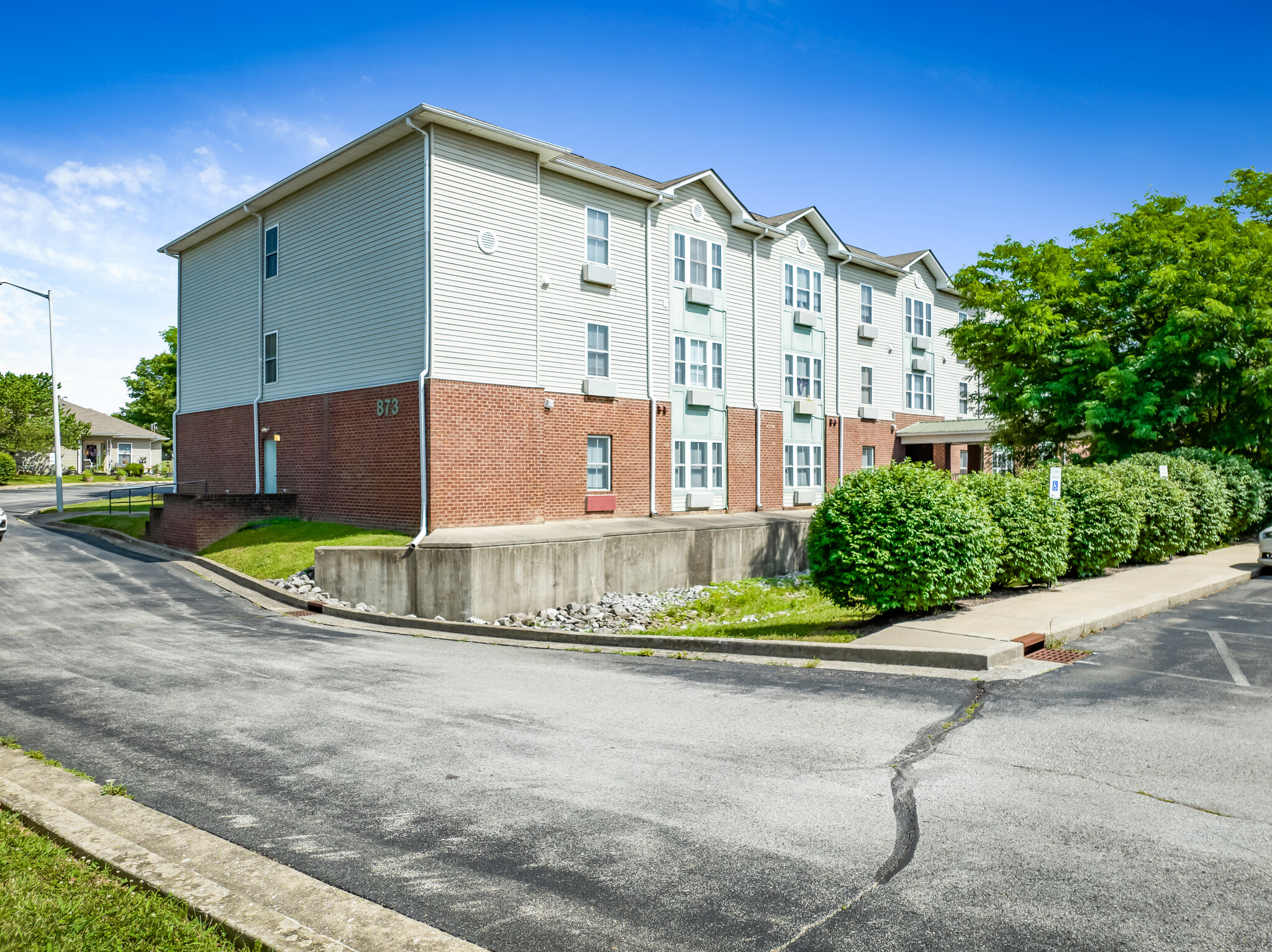 871 Cardwell Ln, Frankfort, KY for sale Building Photo- Image 1 of 1