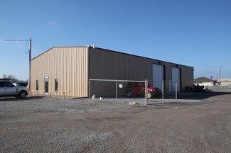 Plus de détails pour 201 NE 4TH St, Lindsay, OK - Industriel/Logistique à louer