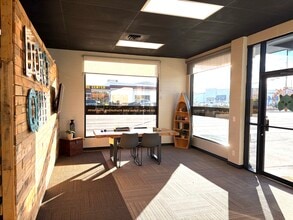 2801 N Government Way, Coeur d'Alene, ID for lease Interior Photo- Image 1 of 13