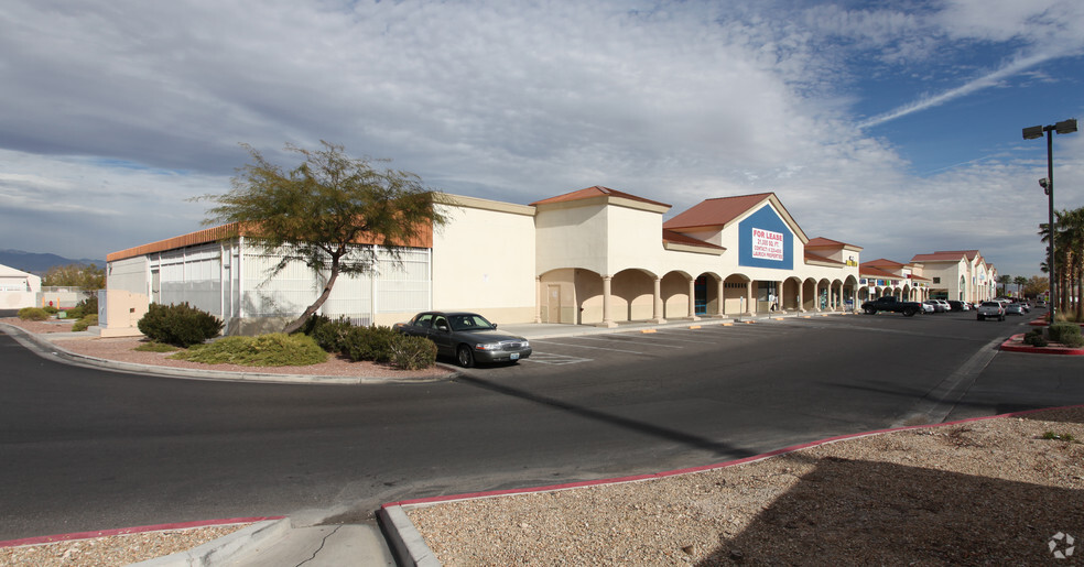 8320-8400 W Cheyenne Ave, Las Vegas, NV for sale - Primary Photo - Image 1 of 1