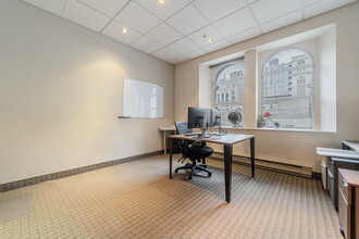 200-212 Rue Notre-Dame O, Montréal, QC for lease Interior Photo- Image 1 of 11