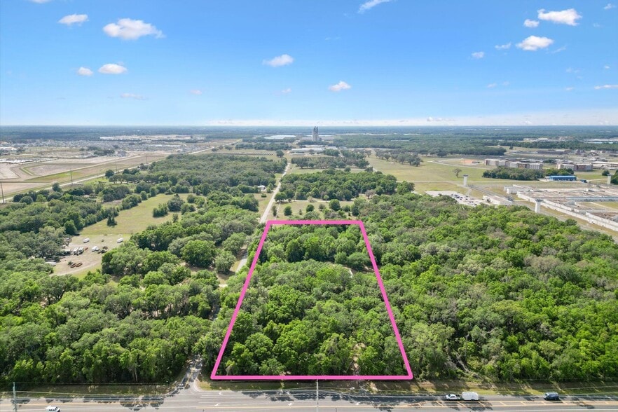 7112 Marsh Bend Trail, Wildwood, FL for sale - Primary Photo - Image 1 of 19