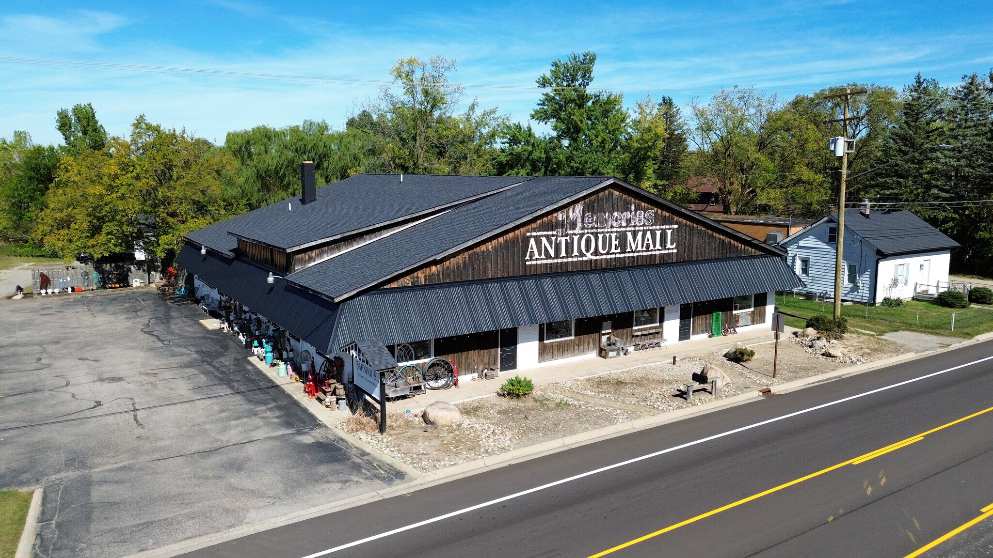 4034-4036 Grand Blanc Rd, Swartz Creek, MI à vendre Photo du bâtiment- Image 1 de 35