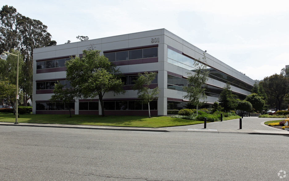 801 Traeger Ave, San Bruno, CA for lease - Building Photo - Image 3 of 6