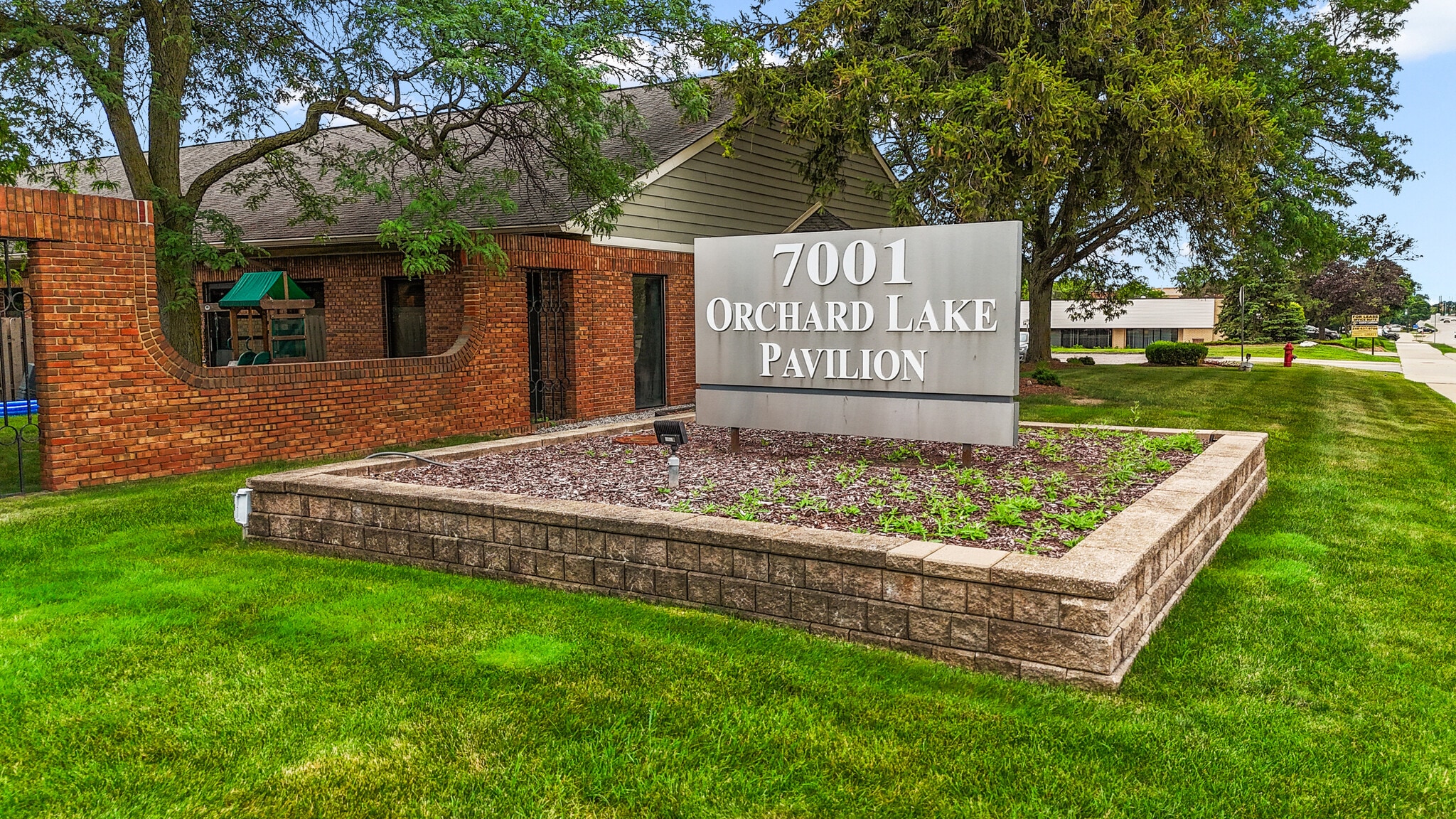 7001 Orchard Lake Rd, West Bloomfield, MI for sale Building Photo- Image 1 of 4