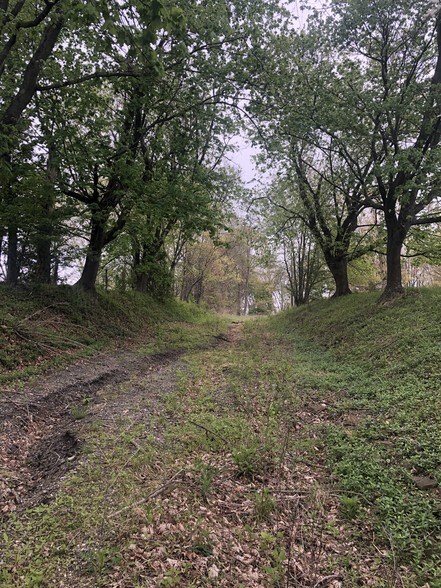 265 E McMurray Rd, Canonsburg, PA à vendre - Photo du bâtiment - Image 2 de 11