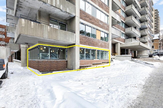 More details for 3460 Rue Peel, Montréal, QC - Retail for Lease