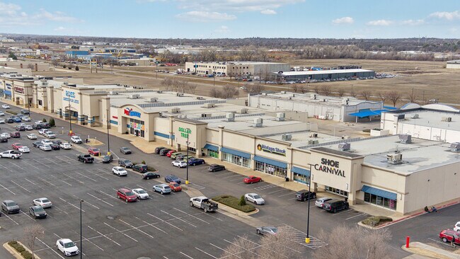Plus de détails pour I-40 & Rockwell Ave, Oklahoma City, OK - Commerce de détail à louer