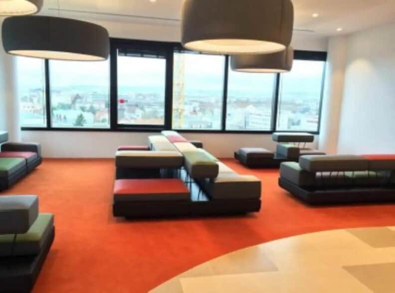 Office in Bezons for lease - Building Photo - Image 3 of 15