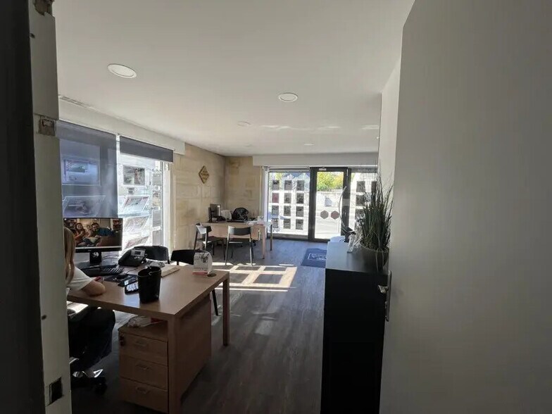 Retail in Talence for sale - Building Photo - Image 3 of 6