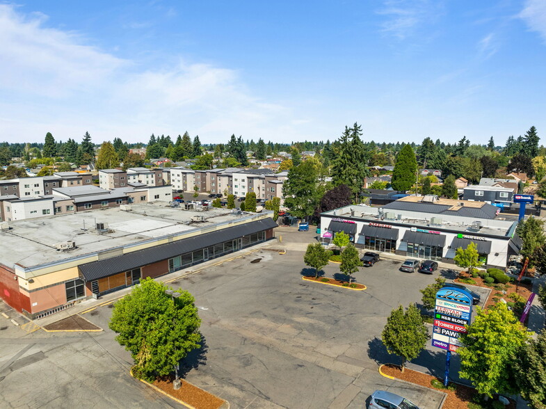 Seventy Two Pacific Retail Center portefeuille de 2 propriétés à vendre sur LoopNet.ca - Photo du bâtiment - Image 3 de 8