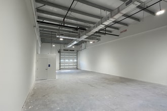 16109 Lee Rd, Fort Myers, FL à louer Photo intérieure- Image 2 de 2