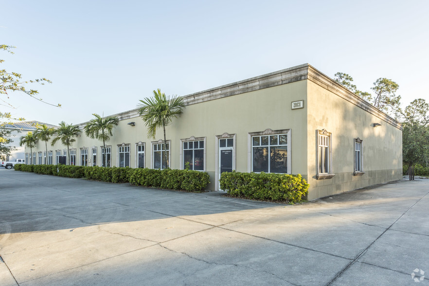 28631 N Diesel Dr, Bonita Springs, FL for lease - Building Photo - Image 2 of 21