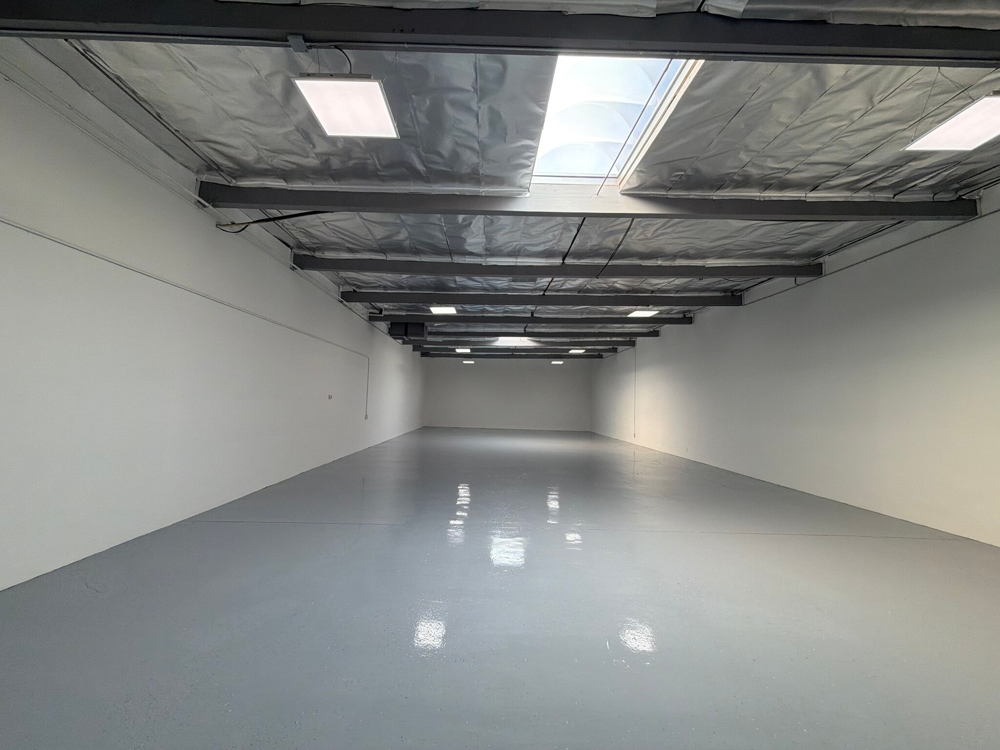 8101-8117 Orion Ave, Van Nuys, CA for lease Interior Photo- Image 1 of 8