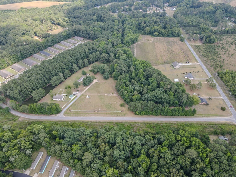 511 Hughes Rd, Fayetteville, NC for sale - Building Photo - Image 2 of 6